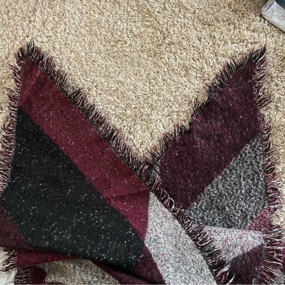 Eddie Bauer Oversized Large Plaid Scarf Wrap - Picture 4 of 4